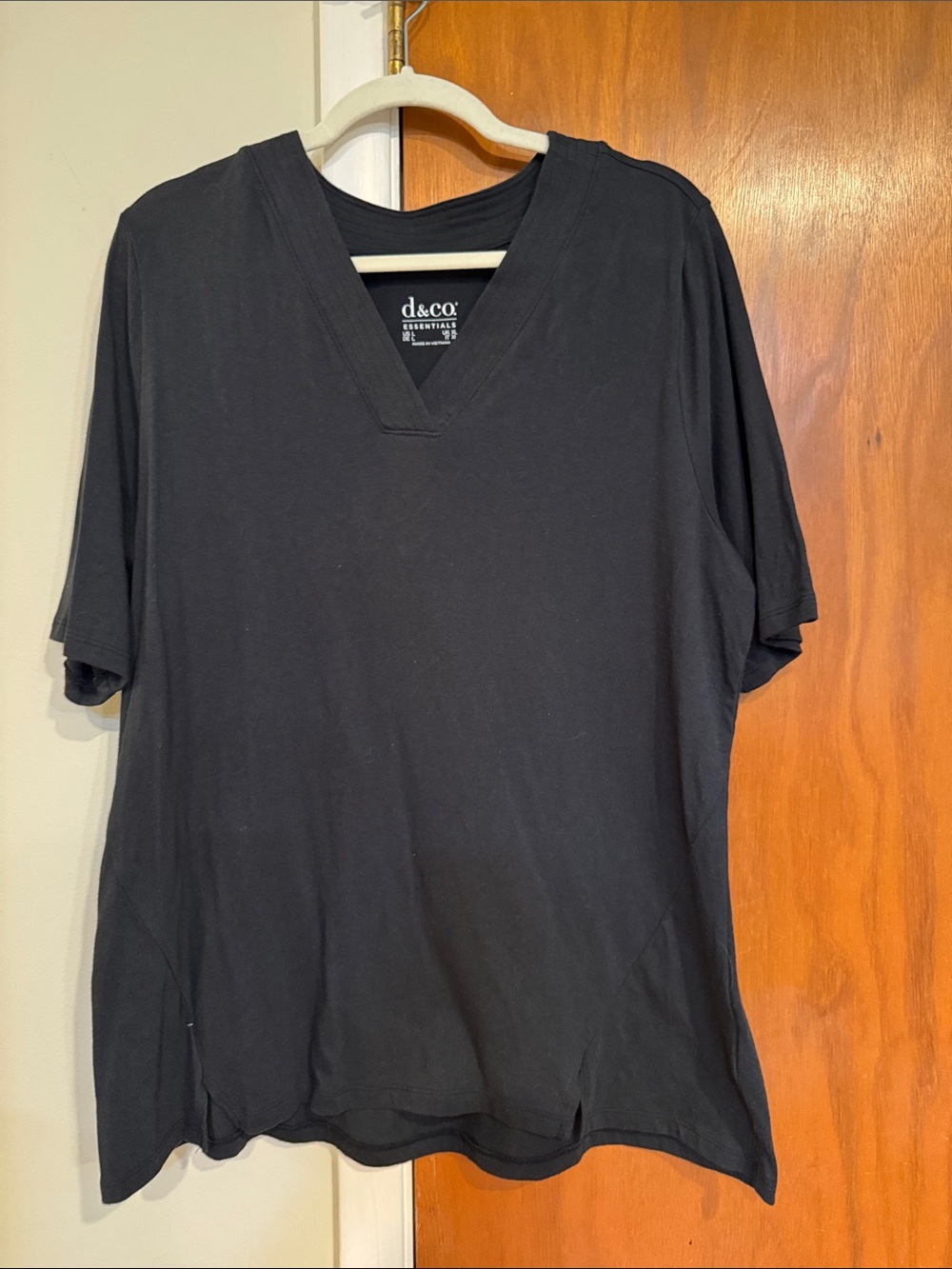 Black V‑Neck Tunic Top